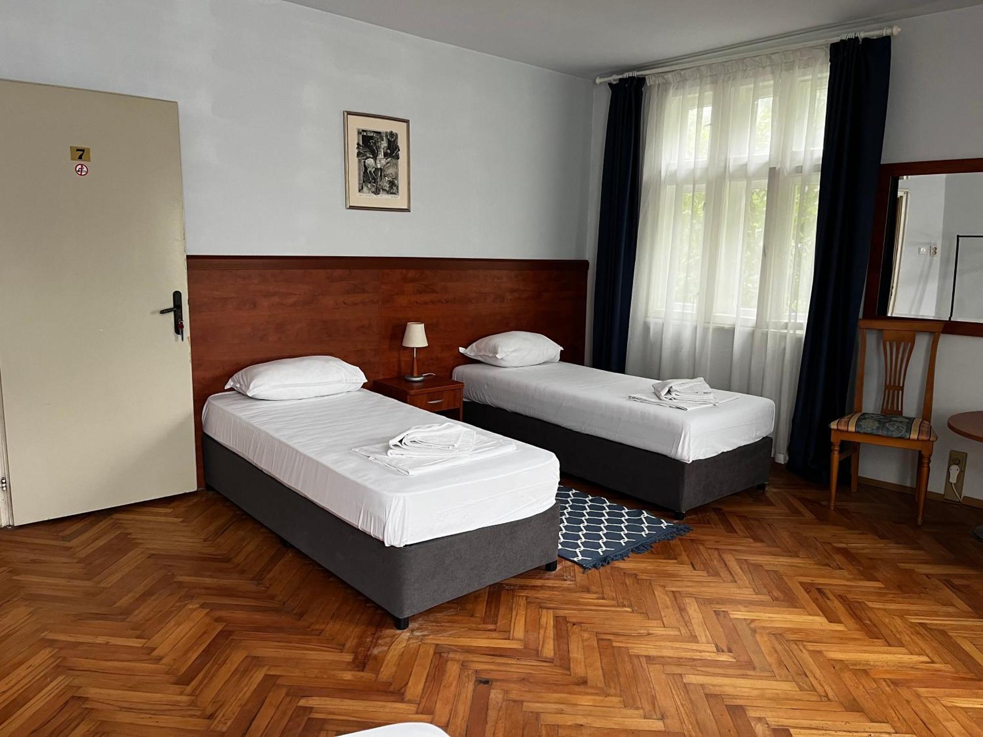 Guest Rooms Donovi Varna Exterior foto