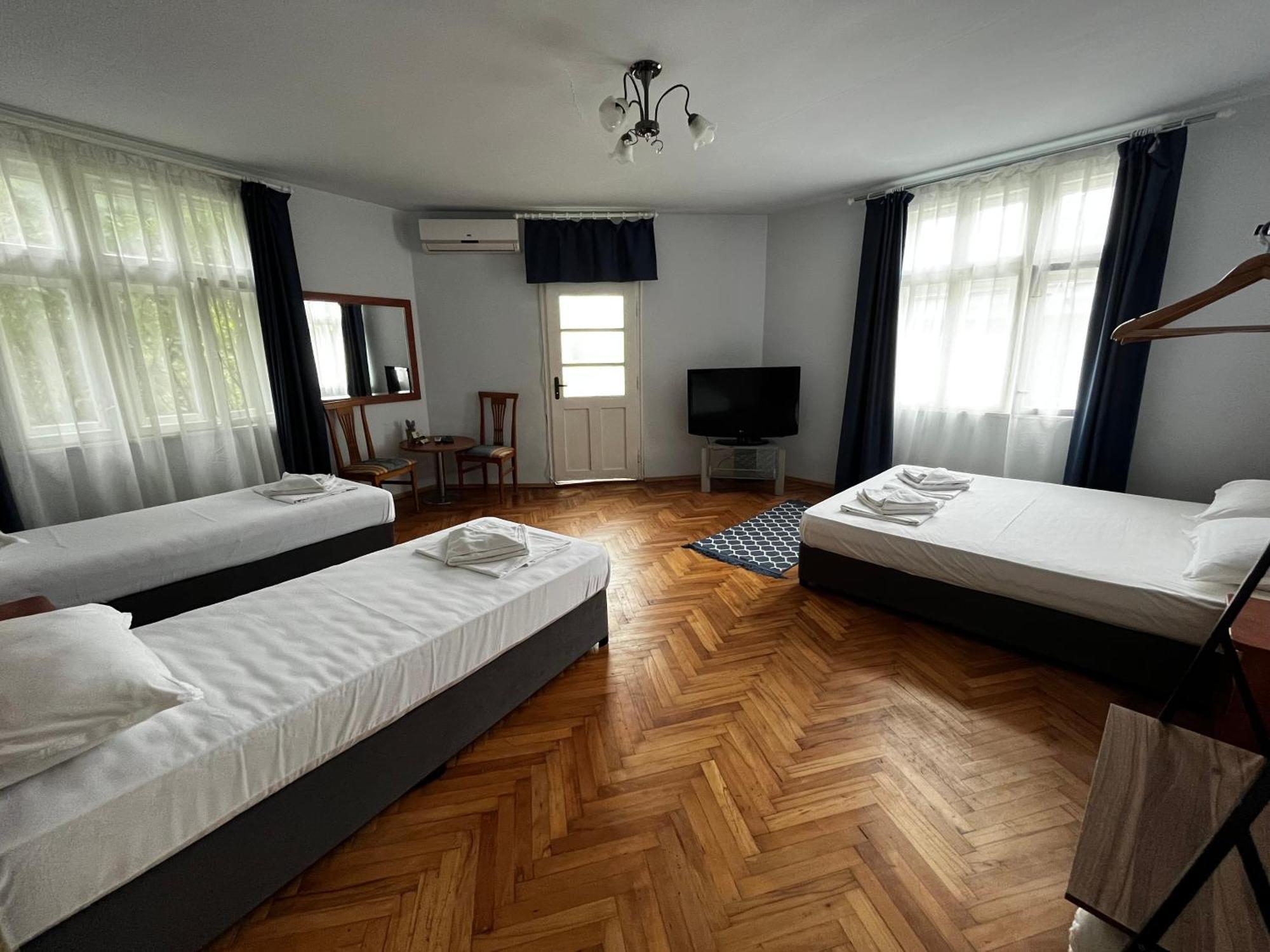 Guest Rooms Donovi Varna Exterior foto
